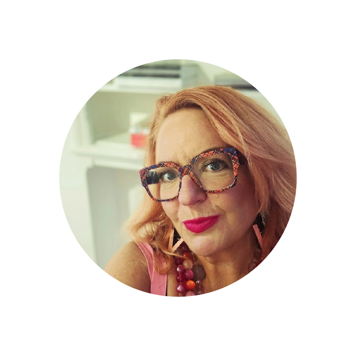 Dr Esther Pugh